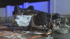 Mladý řidič na Sokolovsku přejel do protisměru. Při vážné nehodě zemřeli tři lidé
