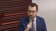 Další chaos ve vládě kvůli Íránu, vadí poslanci. Macinku kritizuje za pubertální aroganci