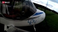 VIDEO: Pilot-šampion střídá 18tunový kolos s létajícím prckem