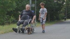 Ruplo mu v zádech, ztratil obě nohy. Nejtvrdší ránu mu zasadil posudek od lékaře