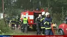 VIDEO: Auto spadlo z mostu, řidič zázrakem přežil