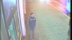 Policie pátrá po svědkovi sexuálního napadení. Poznáte ho?