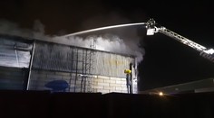 V Hruškových Dvorech v Jihlavě hořel elektroodpad, hasiči vyhlásili 2. stupeň poplachu
