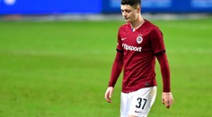 Praskání kostí, lokty v obličeji! Krejčího zákrok není výjimečný!