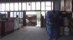 Tuny fetu, početná eskorta. Podívejte se, jak policie ničí drogy!