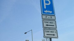 Necháváte auto na P+R parkovišti? Pozor, můžou vám ho odtáhnout!