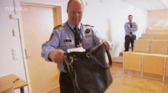 Student (16) objevil v tašce více než milion korun. Vrátil je policii