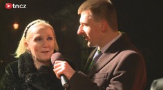 Báře Basikové dělají problémy koledy. Vypadávají jí texty