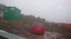 Opilý řidič zběsile prchal před policisty, pak je několikrát šokoval
