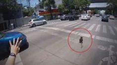 Riskovala život, aby zachránila pejska! Cyklistka rozbrečela svět
