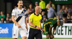 Zlatan byl u potupy. Galaxy prohrálo 0:4 v Portlandu, padly tři červené!