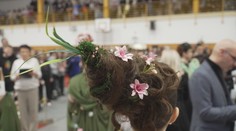 Studenti kadeřnictví předvedli svůj um. Některá díla popírala zákony gravitace