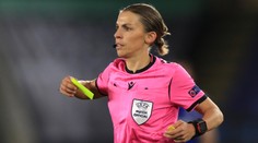 Přepsala historii! Francouzská sudí jako první žena řídila kvalifikaci MS
