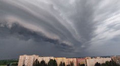 Páteční bouře mohla být středně silné derecho. Největší sílu měla na Plzeňsku