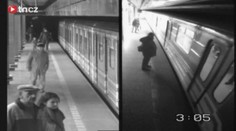 HRŮZOSTRAŠNÉ VIDEO: Namol opilá žena si nevšimla, že ji dvakrát přejelo pražské metro