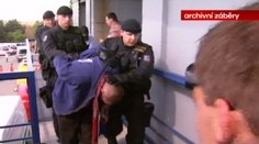 Přenosné cely na míru se stanou pastí i pro rowdies