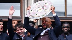 Trapas při mistrovských oslavách Bayernu. Zachránila je Kompanyho žena