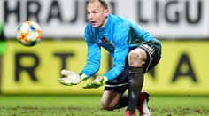 Bayern je obrovská výzva, ale nic pro mladé české gólmany, říká Drobný