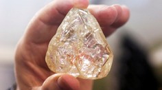 Tento diamant zachrání život celé vesnici! Prodal se za obří sumu