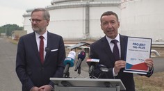 Do Česka stále teče ruská ropa za miliardy. Je to výhodné, řekl ekonom
