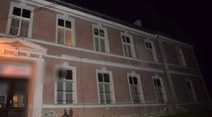 Muž útočil, jen co vyšel z vězení. Syna postřelil, exmanželku polil hořlavinou