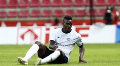 Rebel Balotelli se opět ukázal. Po brzkém vystřídaní dal pěstí spoluhráči
