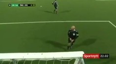 RARITA: Fotbalový gólman posouval tyče branky, teď mu hrozí trest