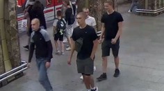 Policie hledá čtyři muže, kteří vypnuli v metru eskalátor. Zranila se kvůli nim seniorka