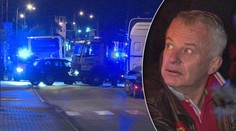 Opilý řidič se tak potácel, že mu policisté museli dát židli. VIDEO