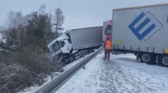 Husté sněžení komplikovalo dopravu v Česku. D1 na Vysočině stála v obou směrech