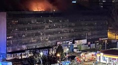 Obří požár na Slovensku, část budovy se zřítila. Zasahovali hasiči z celé Bratislavy