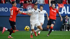 Real dohrával v deseti a ztratil. Atlético nevyužilo šanci jít do čela
