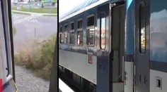 Další vlak projížděl s otevřenými dveřmi! Tohle má být VYSVĚTLENÍ
