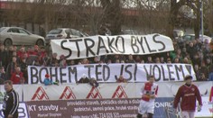 Straka nemá č***ka, řvali fanoušci a znepříjemnili "Franzovi" derby