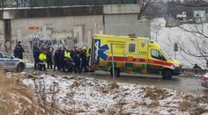 Kajakáři z Vltavy vytáhli tonoucího muže, záchranáři ho převezli do nemocnice