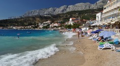 Zájezdy do bezpečných destinací mizí. Tady ještě mají volno