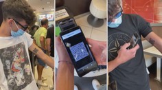 Mladík si nechal vytetovat potvrzení o očkování na ruku