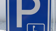 Stále více lidí zneužívá parkovací karty pro invalidy