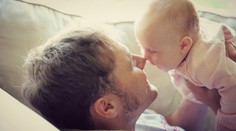 Nelíbejte děti na pusu, varuje lékař! Ohrožujete jejich zdraví