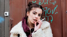 ANKETA: Varovný nápis bude na každé cigaretě. Opatření zpřísňuje první země