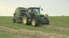 Balák má další problém: Za peníze Hradu si měl nechat opravit svůj traktor