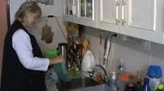 VIDEO: Exekutoři zabrali majetek ženě, která nic neprovedla