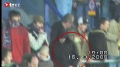 Sparta nabízí 100 tisíc za jméno fanouška, který hodil dělobuch