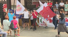 Komunisté zahájili kampaň: Ondráček věří kráse svých kolegyní!