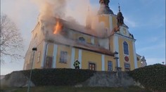 Hasiči zasahovali u požáru kostela na Třeboňsku. Škoda jde do milionů