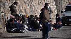 Do EU proudí menší počet nelegálních migrantů. Našli si ale nové trasy