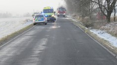 Muž (†65) přejel do protisměru, srážku s kamionem nepřežil