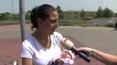 Chodí na základku, má dítě ve 14