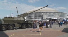 O zbrojařský veletrh v Brně je velký zájem. První den se tvořily 400metrové fronty