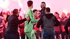 Fanoušek Slavie, který napadl brankáře Sparty, dostal doživotní zákaz